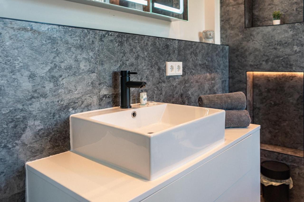 Crest - Riverside Lofts Mit Parken I Balkon I Kueche I Regendusche باساو المظهر الخارجي الصورة
